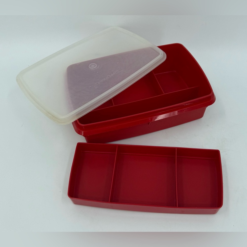 Tupperware Tuppercraft “Stow N Go”‎ Divided Craft Container w Tray#767-4 Red